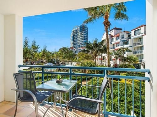 Calypso Plaza Resort Unit 215 Beachfront Studio Apartment0