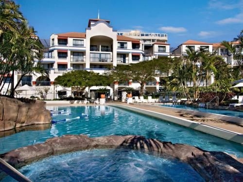 Calypso Plaza Resort Unit 215 Beachfront Studio Apartment2