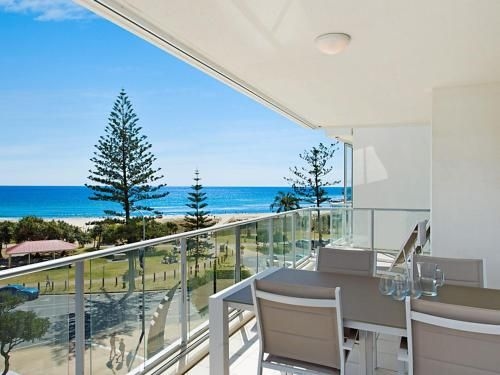 Reflections tower 2 Unit 401 - Beachfront, views and in a great location0