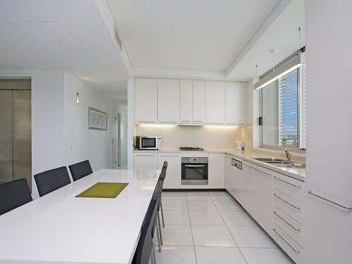 Sands On Greenmount Unit 4 - Beachfront location with ocean views2