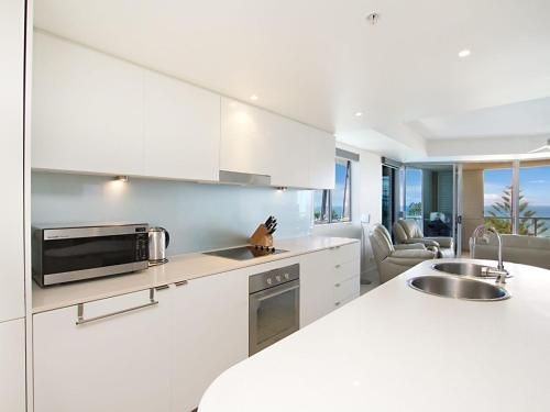 Blue C Unit 901 - Right on Coolangatta Beachfront2
