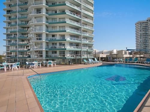 Ocean Plaza Unit 1469 - Right on Coolangatta beachfront3
