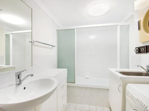 Ocean View Terrace Unit 3 - Central Coolangatta3