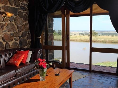 Tuki Retreat (Tuki Retreat Cottage #1)2