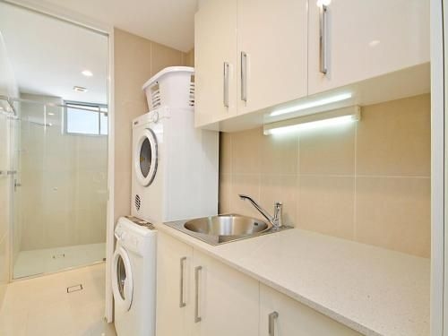 Neilson on the Park Unit 1A - Easy walk to beaches, cafes and shopping in Coolangatta1