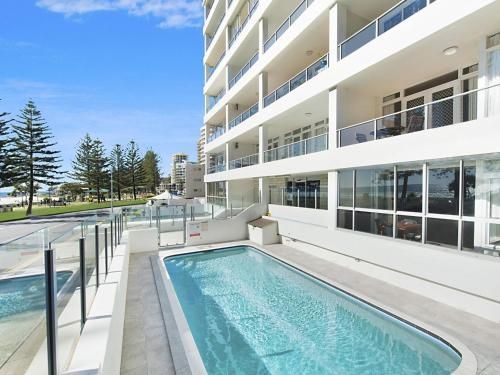 Rainbow Pacific Unit 2 - Right on the beach in Rainbow Bay Coolangatta Gold Coast2