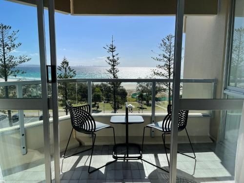 Kooringal Unit 15 - Across the Road from Twin Towns Services Club1
