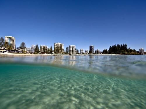 Rainbow Pacific Unit 15 - Great value 2 bedroom beachfront unit in Rainbow Bay Coolangatta1