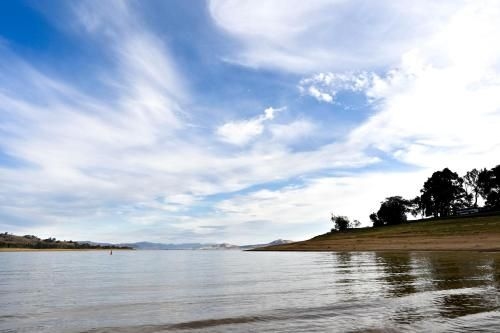 Lake Hume Resort1