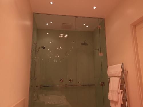 Rhyll Haven Luxury Apartments and B&B4