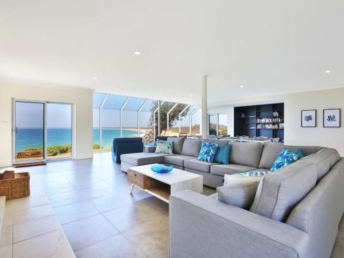 Neptune - Absolute Beachfront1