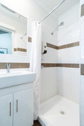 Canberra Ave Villas3