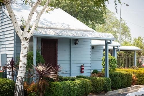 Canberra Ave Villas0