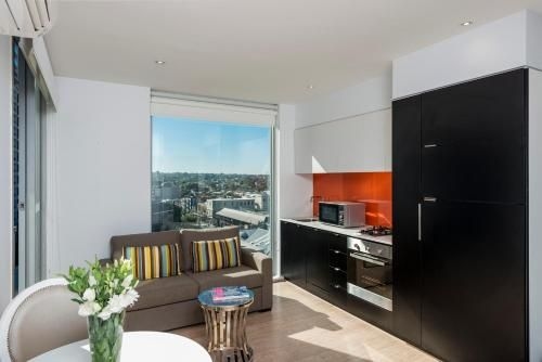 Oaks Melbourne South Yarra Suites1