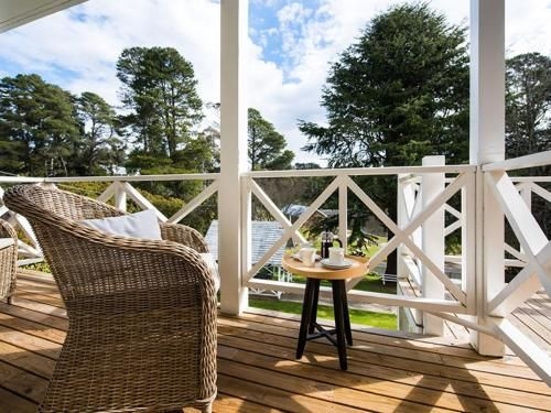 Lake Daylesford Apartment 2A4