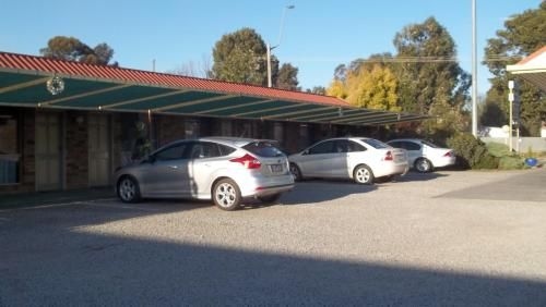 Acacia Rose Motor Inn1