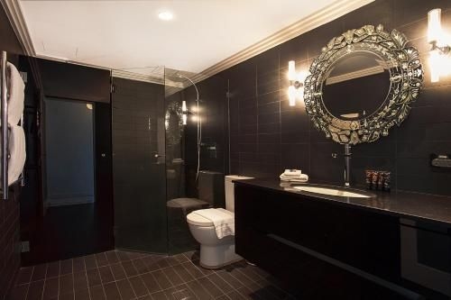Crown Jewel - Hosted by L'Abode Accommodation3