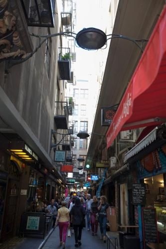 Flinders Lane Superior Studio Apartment2