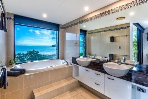 The Edge 5 - Hamilton Island4