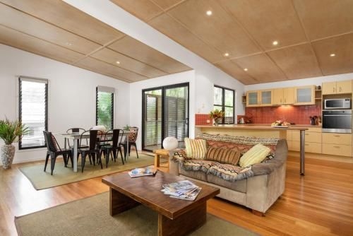 12 Naiad Court- Pool2
