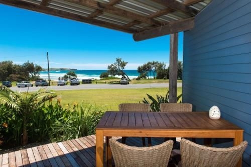 ArtHOUSE Beachfront Accommodation0