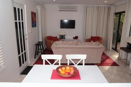 Azalea Villa - Close to the City of Perth0