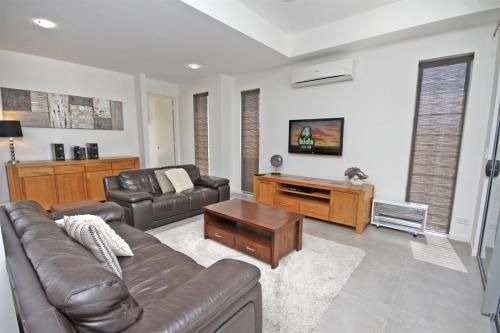 48 Boardrider Crescent, Mt Coolum - Pet Friendly, WiFi, Linen Incl. 500 BOND4