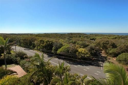 Unit 4 'Coolum Sands', Coolum Beach (Unit 4, Coolum Sands Apartments, 34 First Avenue Coolum Beach, 400 BOND, LINEN SUPPLIED)4