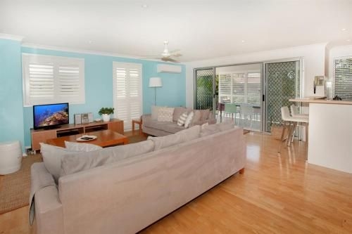 Unit 4 'Marcoola Sands', Marcoola (Unit 4, Marcoola Sands, 47 Petrie Avenue Marcoola, 300 BOND, LINEN SUPPLIED)4