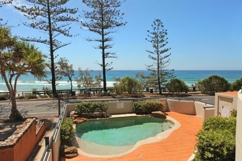 Unit 2 'The Rocks', Coolum Beach (Unit 2, The Rocks, 1746 David Low Way Coolum Beach)2
