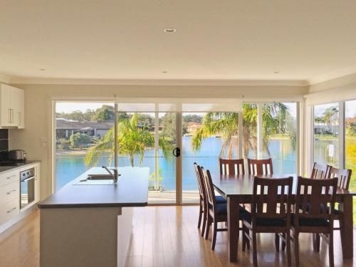 Unbeatable Waterfront Location0