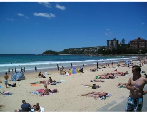 Manly Tranquil Escape - Modern Flat With Pool2