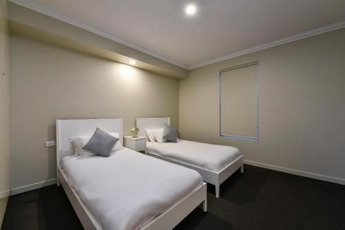 Aloha Central Luxury Apartments3