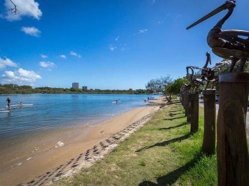 Currumbin Beachside Holiday Home1