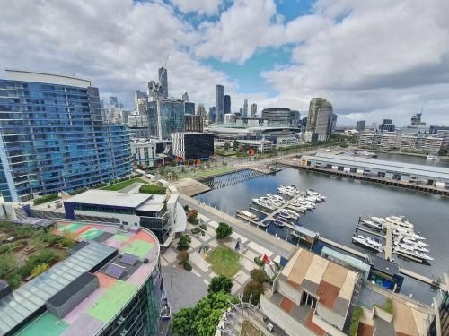 Harbour Escape Apartments Docklands1