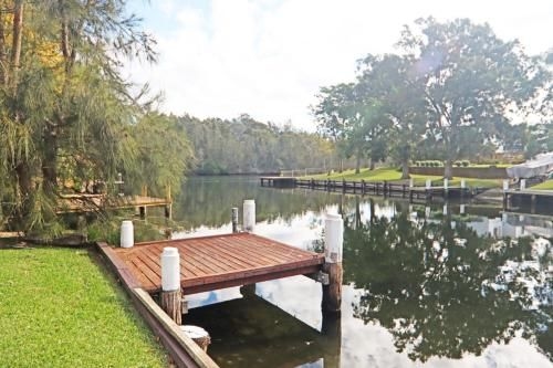 Paradise on the Water0