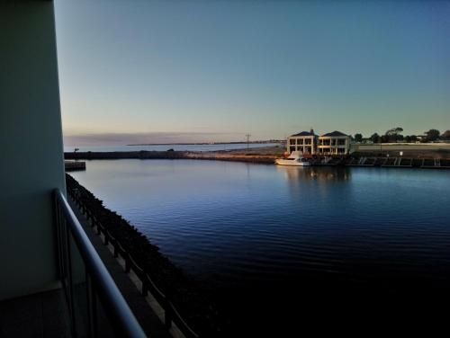 Wallaroo Marina Executive Apartments2