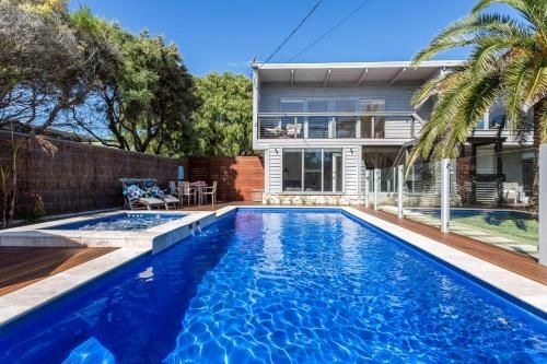 Front Beach House0