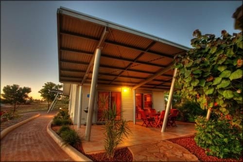 Samson Beach Chalets0