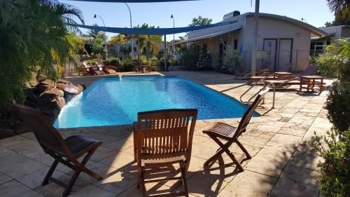 Samson Beach Chalets1