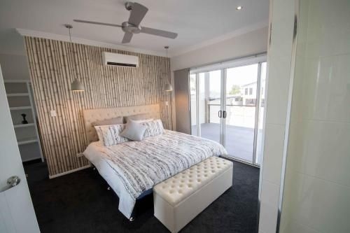 Modern Luxury Ocean Views1