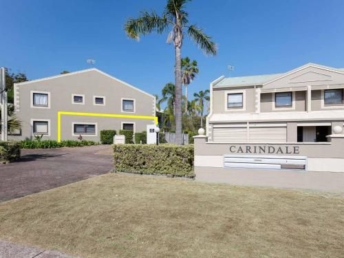 13 'Carindale', 19 Dowling Street - large ground floor unit with pool & tennis court1