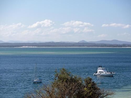 8 'Kiah' , 53 Victoria Parade - stunning water views, WIFI & Air Con1