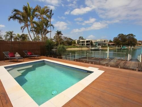 Tarcoola 49 - 4 BDRM Canal Home with Pool4