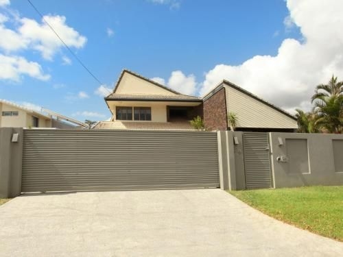 Yulunga 20 - 4 BDRM Canal Home with Pool1