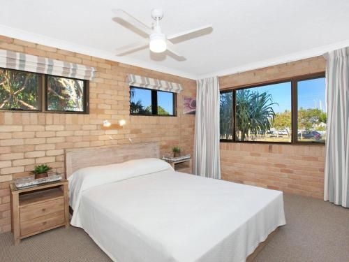 Illawong Inn 4 - 2 BDRM Unit on Mooloolaba Spit0