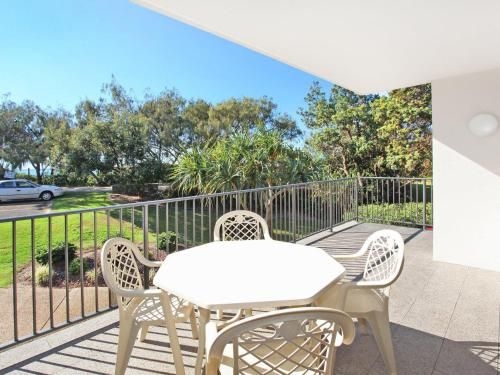 Illawong Inn 4 - 2 BDRM Unit on Mooloolaba Spit4