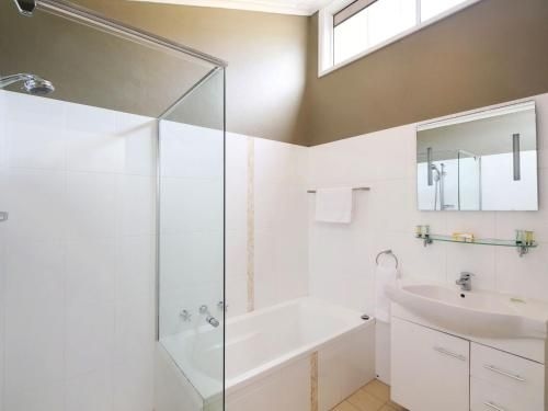 Uralba #17 - 17/15-19 Kurrawyba Avenue, Terrigal3