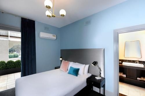 เดอะ สเตอร์ลิง อาร์มส์ โฮเทล (The Stirling Arms Hotel)2