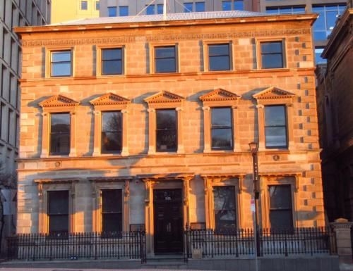 105 Mac Unique Apartments0